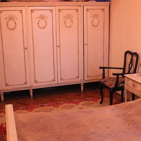 Homestay On Akademika Sakharova Sochumi Exterior foto
